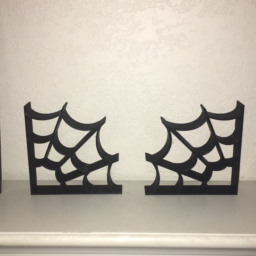 Cobweb doorframe Crystal holder